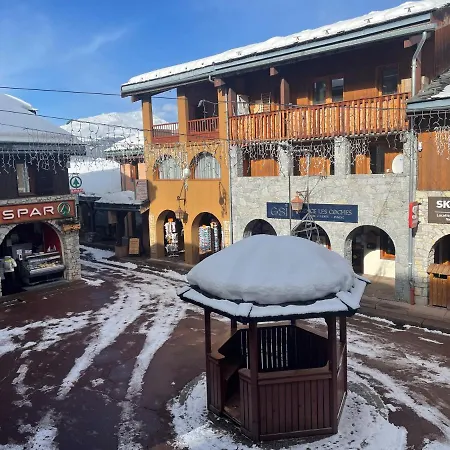 - - Les Coches - 7 Personnes - Pieds Des Pistes *